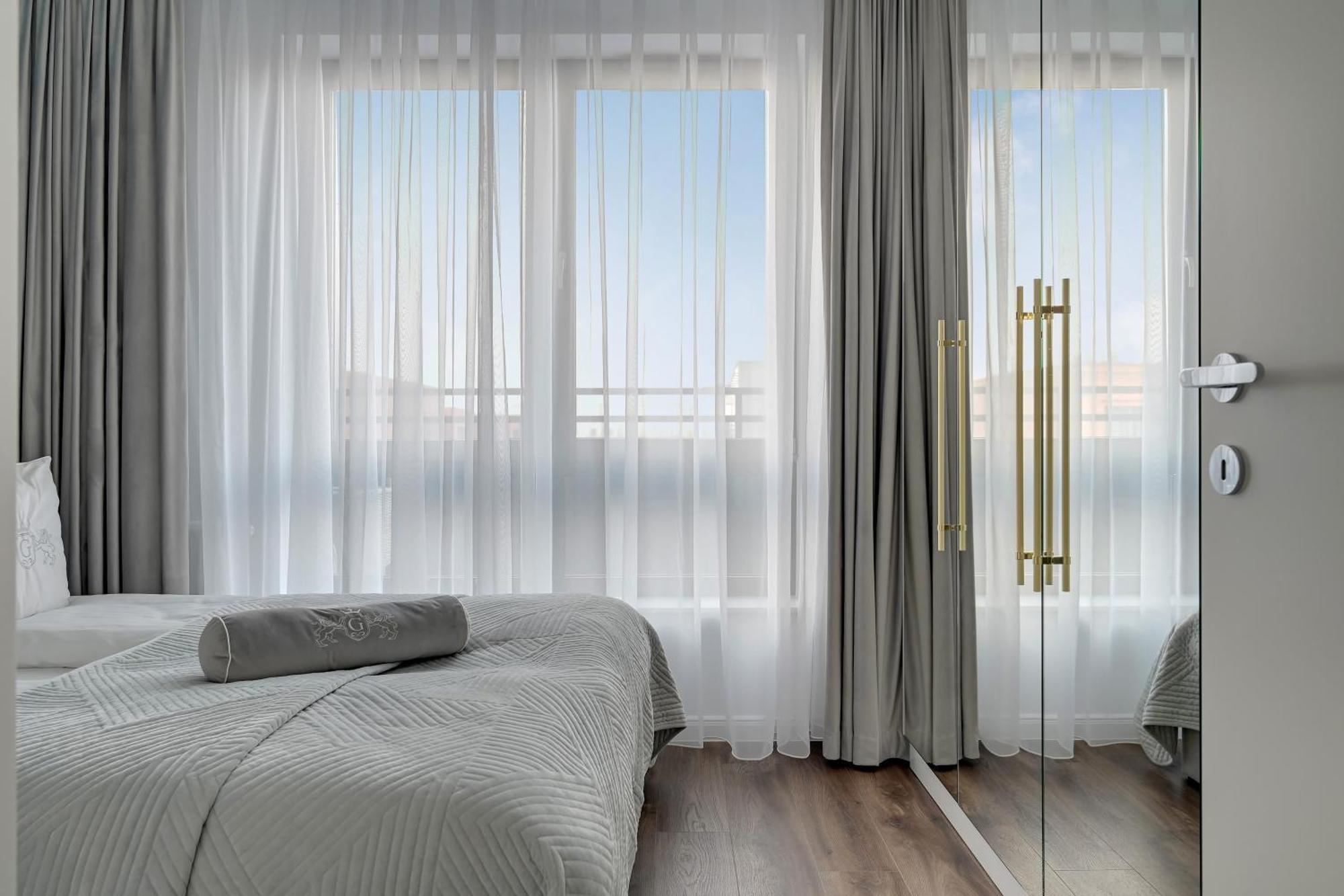 Scala 60F City Center Premium Apartments With Parking By Lion Apartments 格但斯克 外观 照片